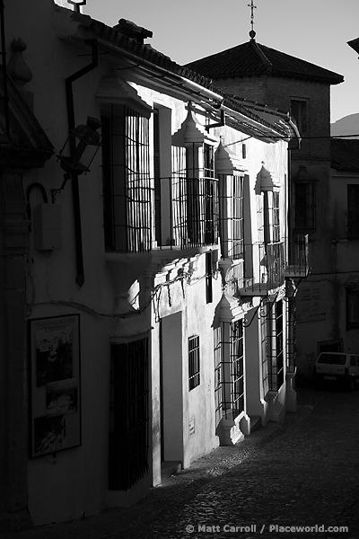 morning light on Ronda street, Calle Santo Domingo